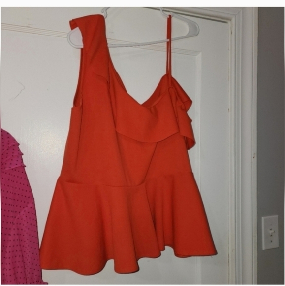 Boutiques 2x 1 side off shoulder blouse - Picture 2 of 3